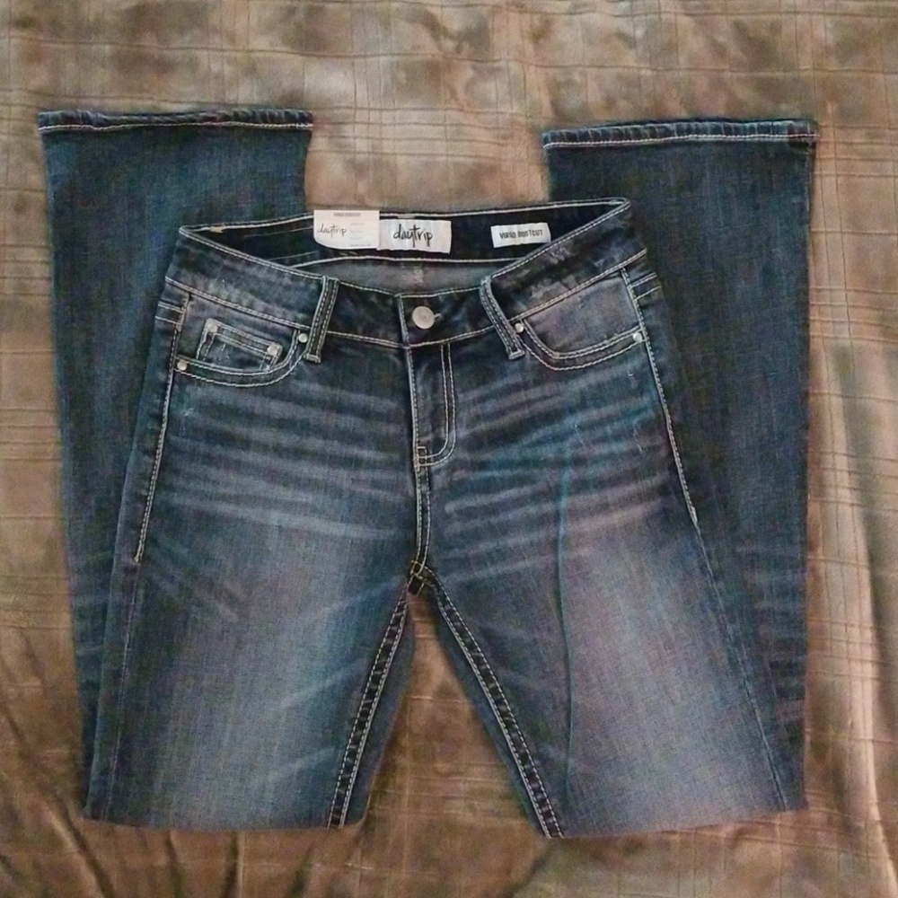 Buckle Daytrip Virgo Bootcut 26R